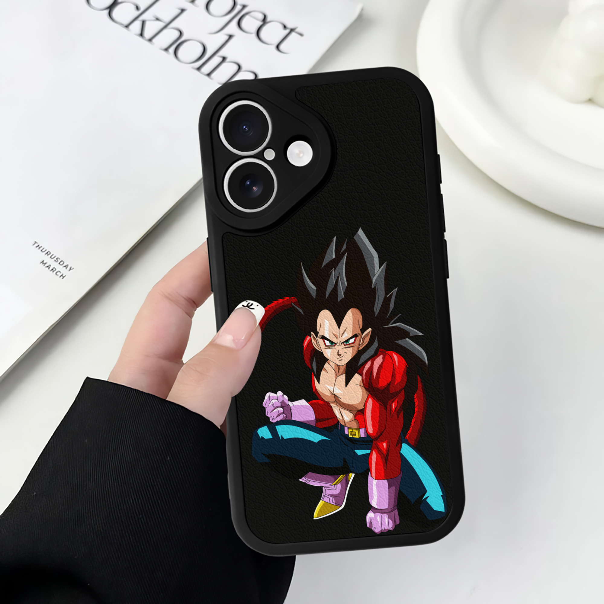 （画像用） ドラゴンボール ベジータ四世（Bejīta Yonsei）DRAGON BALL Vegeta IV 【iPhone 16シリーズ対応】シリコンスマホケース（レザー調） 材質：シリコン